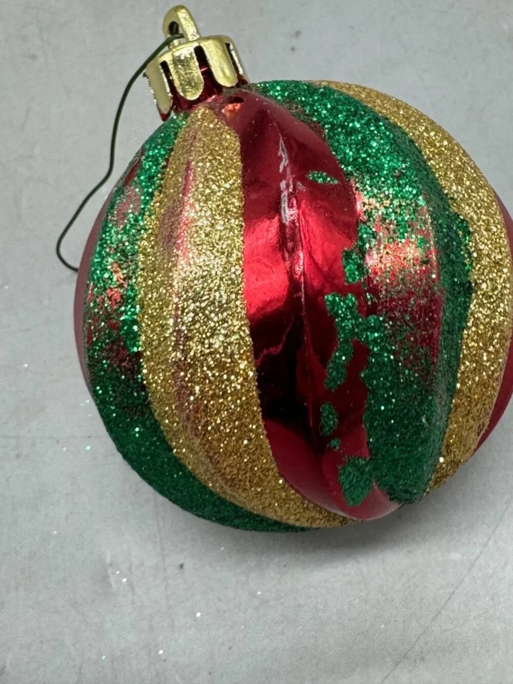 Set Of 2 Christmas Ornament Balls Red Green & Gold Glitter Swirl Design READ